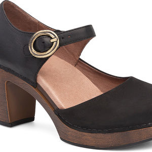 sanuk yoga slinged up